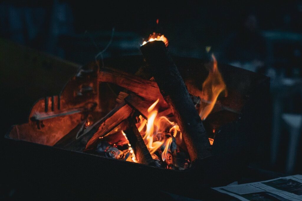 Kochen im Lagerfeuer (mit Folie und Asche)